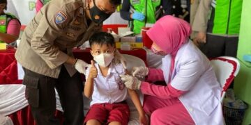 Kapolda Pantau Vaksinasi Anak di Bartim