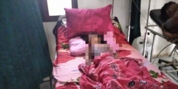 Kelotok Tenggelam Dihantam Gelombang di Pesisir Laut Sangiang