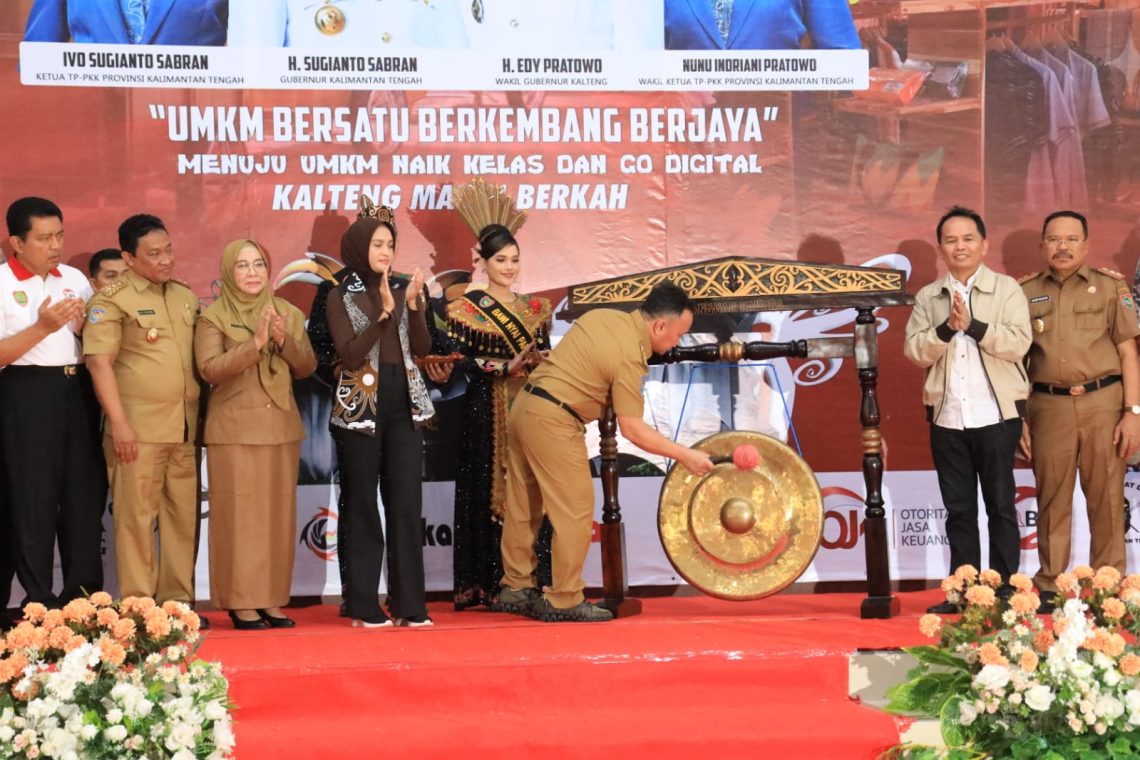 Gubernur Kalteng H. Sugianto Sabran saat membuka secara resmi Jambore UMKM Wilayah Barat Tahun 2023, Selasa (5/6/2023). Foto : Ist/mmc