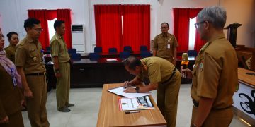 Inspektorat Lakukan Penandatanganan Pakta Integritas dan Pengucapan Ikrar Netralitas ASN