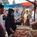 Hari Kedua Kerja, Pj Bupati Pulang Pisau ‘Ngantor’ di Pasar Pantau Inflasi