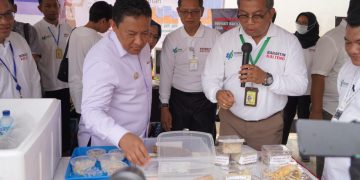 Wagub H. Edy Pratowo Buka Pameran dan Bazar Sembako Murah