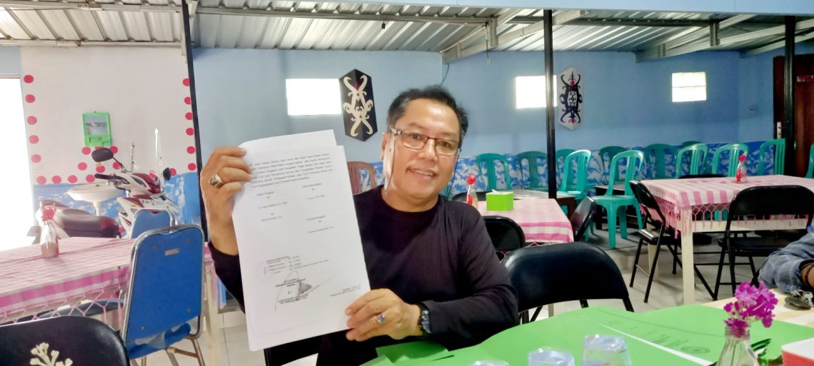 Ketua Kalteng Watch, Men Gumpul selaku kuasa pendamping keluarga almarhum Hari Damai Adam. Foto: fer