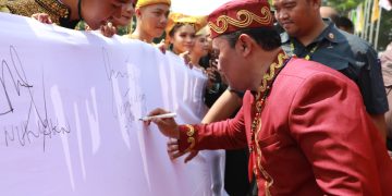 Wagub Kalteng H Edy Pratowo Tandatangani IBAB, Pada Peringatan HSP 2023