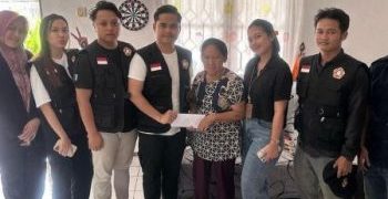 Karang Taruna Murung Raya Salurkan Sumbangan Kepada Korban Kebakaran