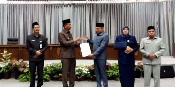 DPRD Bersama Pemkab Barut Gelar Rapat Paripurna Penyampaian Pidato Pengantar Bupati Terhadap Raperda APBD-P 2023