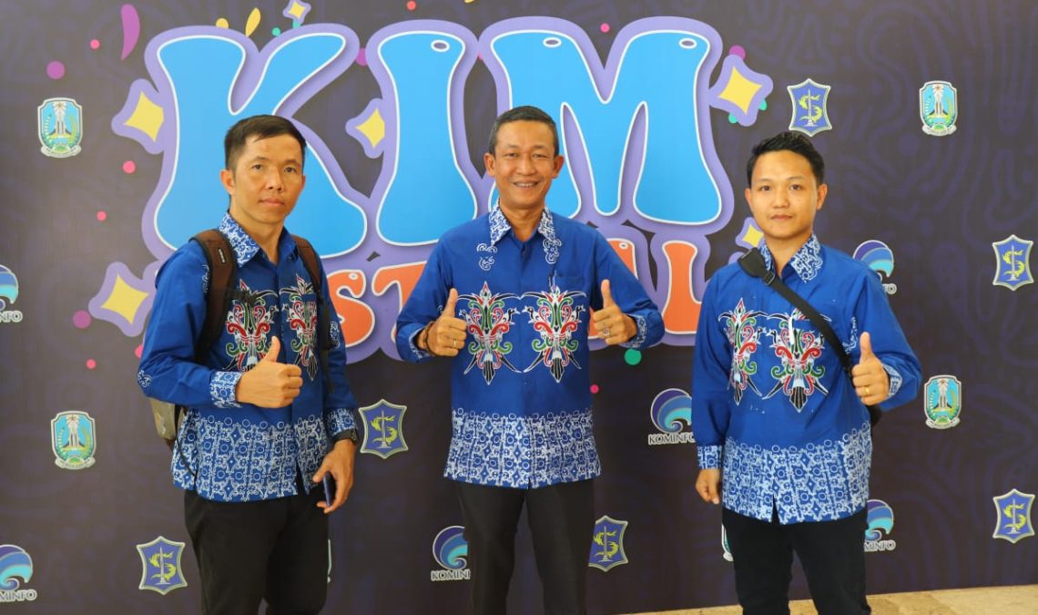 Dinas, Komunikasi, Informatika, Statistik dan Persandian (Diskominfo SP) Kabupaten Murung Raya (Mura) melalui Bidang Penggelolaan Informasi dan Komunikasi (PIKP) Humas Pemda menghadiri Festival Komunitas Informasi Masyarakat (KIMFest) tahun 2023 yang akan dimulai pada 27-28 Oktober di Gedung Balai Pemuda, Kota Surabaya. Foto : hms