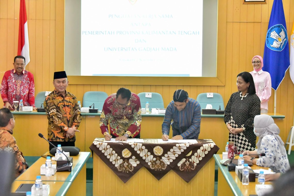 Penandatanganan PKS antara Dislutkan Prov. Kalteng dengan Fakultas Ekonomika dan Bisnis UGM
