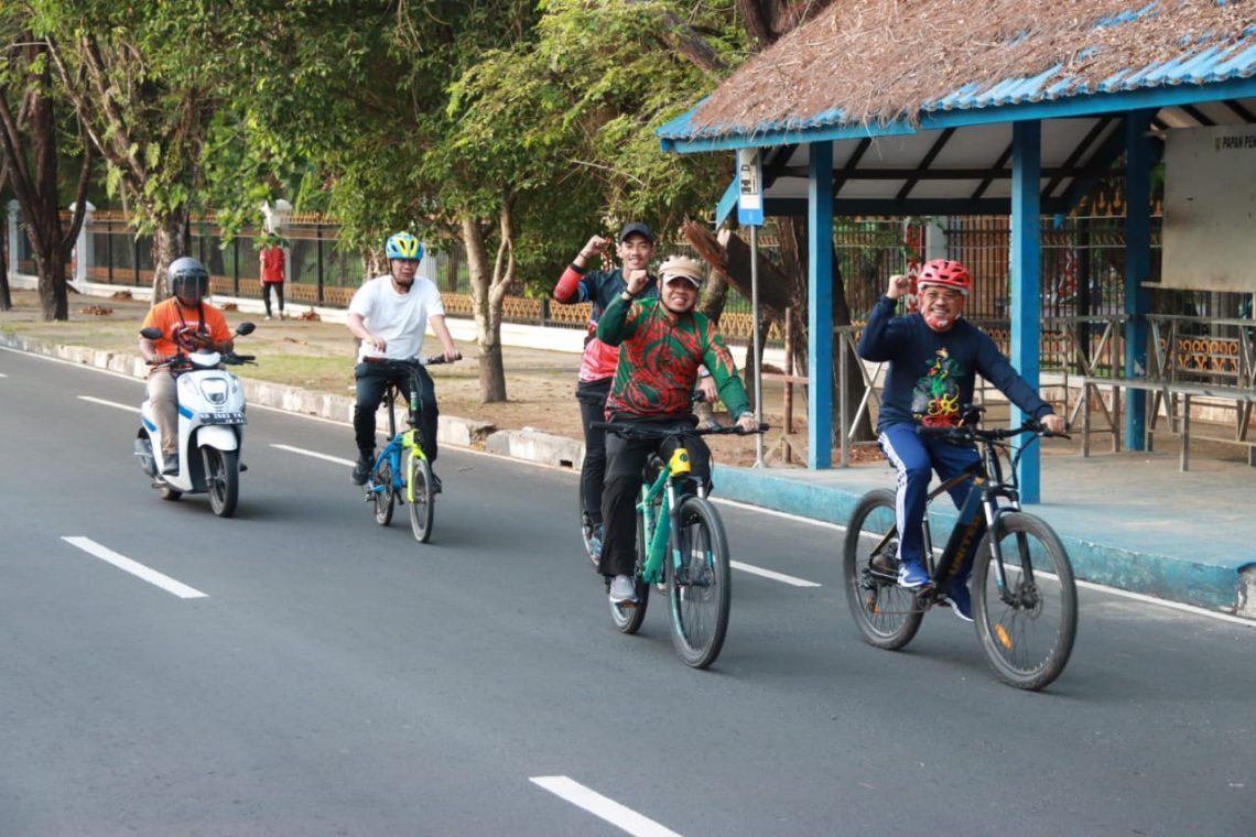 alam rangka memperingati Hari Pahlawan, HUT KORPRI, dan UCI Mountain Bike (UCI MTB) Eliminator World Championship, Pemprov. Kalteng gelar kegiatan Bersepeda Gembira, Jumat (10/11/2023)