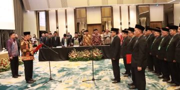 Wagub Kalteng H. Edy Pratowo Lantik Dewan Hakim dan Panitera MTQH XXXI Tingkat Prov. Kalteng Tahun 2023