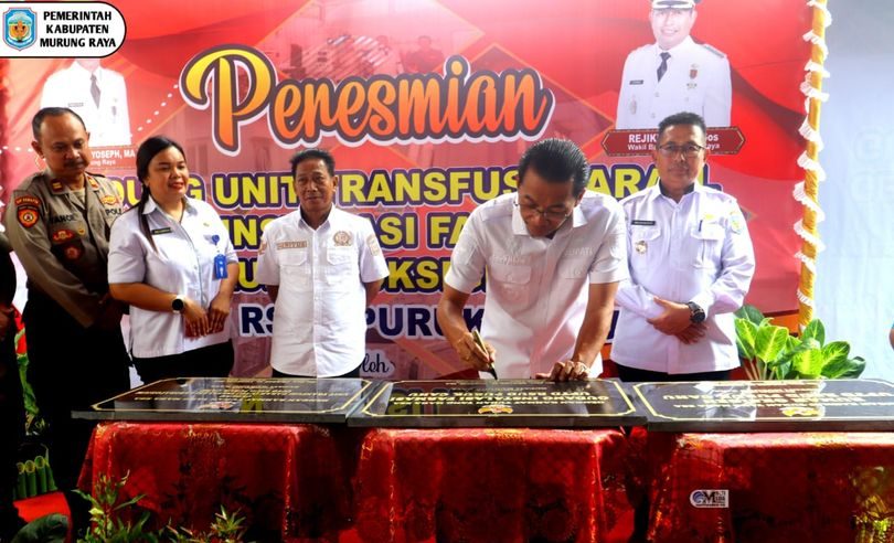 Bupati Mura Perdie M.Yoseph saat meresmikan tiga gedung baru yang telah siap dioperasionalkan untuk menunjang pelayanan kesehatan RSUD bagi masyarakat, Rabu (20/9/2023).