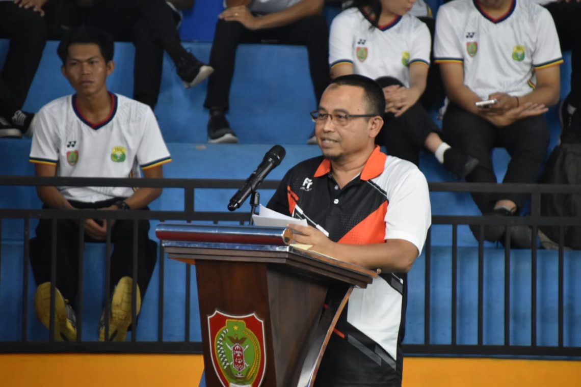 Asisten Adum Setda Prov. Kalteng Sri Suwanto bacakan sambutan