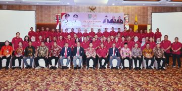 Ketum KONI Pusat Lantik Pengurus KONI Kalteng