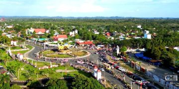 Masyarakat Antusias Tonton Karnaval Budaya Meriahkan HUT ke-21 Mura
