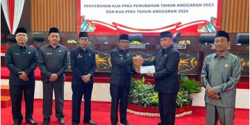 Pemkab Mura Serahkan Rancangan KUA-PPAS Perubahan 2023 dan TA 2024