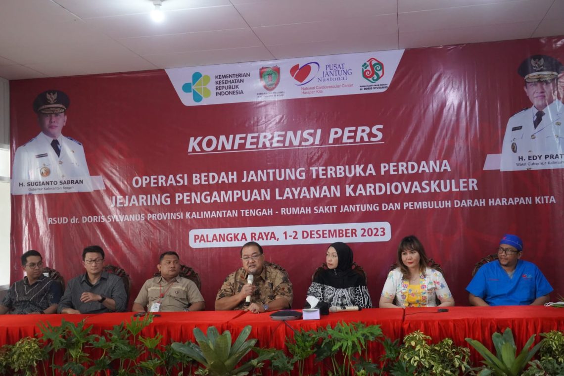 Konferensi Pers bersama jajaran Tim bedah jantung Rumah Sakit Jantung dan Pembuluh Darah Harapan Kita dan Tim dari RSUD dr. Doris Sylvanus Prov. Kalteng