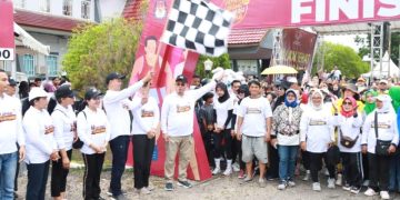 Masyarakat Antusias Ikuti Jalan Sehat Pemilu Damai 2024