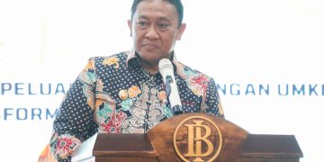 Wagub Edy Pratowo Buka Seminar Nasional ISEI Cabang Palangka Raya Tahun 2023