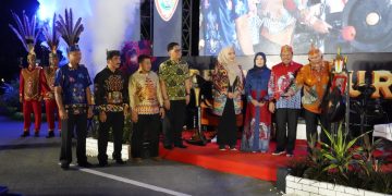 Wakil Gubernur Kalteng, H. Edy Pratowo, Buka Central Borneo Festival Provinsi Kalteng 2023