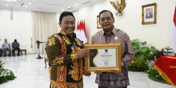 Kembali Kalteng Raih Penghargaan Provinsi Informatif