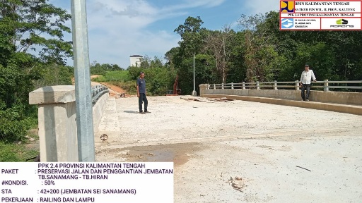 Satu dari 4 jembatan girder komposit baja yang telah terlaksana pembangunannya. Foto: PPK 2.4 Satker Wilayah II Kalteng Balai PJN Kalteng.