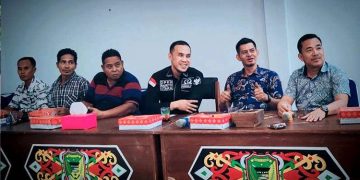Ketua Komisi III dan Wakil Ketua I DPRD Barito Utara Serta Satu Anggota Reses di Desa Lemo I   