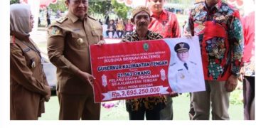 Gubernur Kalteng Berikan Santunan Kecelakaan Pelaku Usaha Perikanan