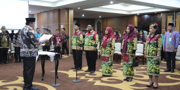 Wagub Lantik Komisioner KI Kalteng Periode 2024-2027