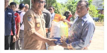 Salurkan Bantuan di Barito Utara, Kadiskominfosantik Sampai Pesan Gubernur Kalteng