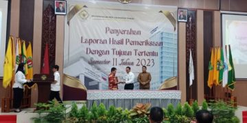 Ketua DPRD Kalteng Hadiri Acara Penyampaian LHP 5 Pemerintah Daerah