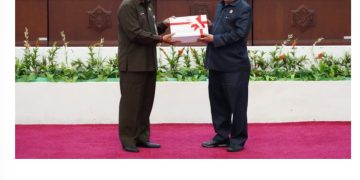 Sekda Sampaikan Dua Naskah Raperda Provinsi Kalteng Pada Rapur ke – 4 Masa Persidangan II Tahun Sidang 2024