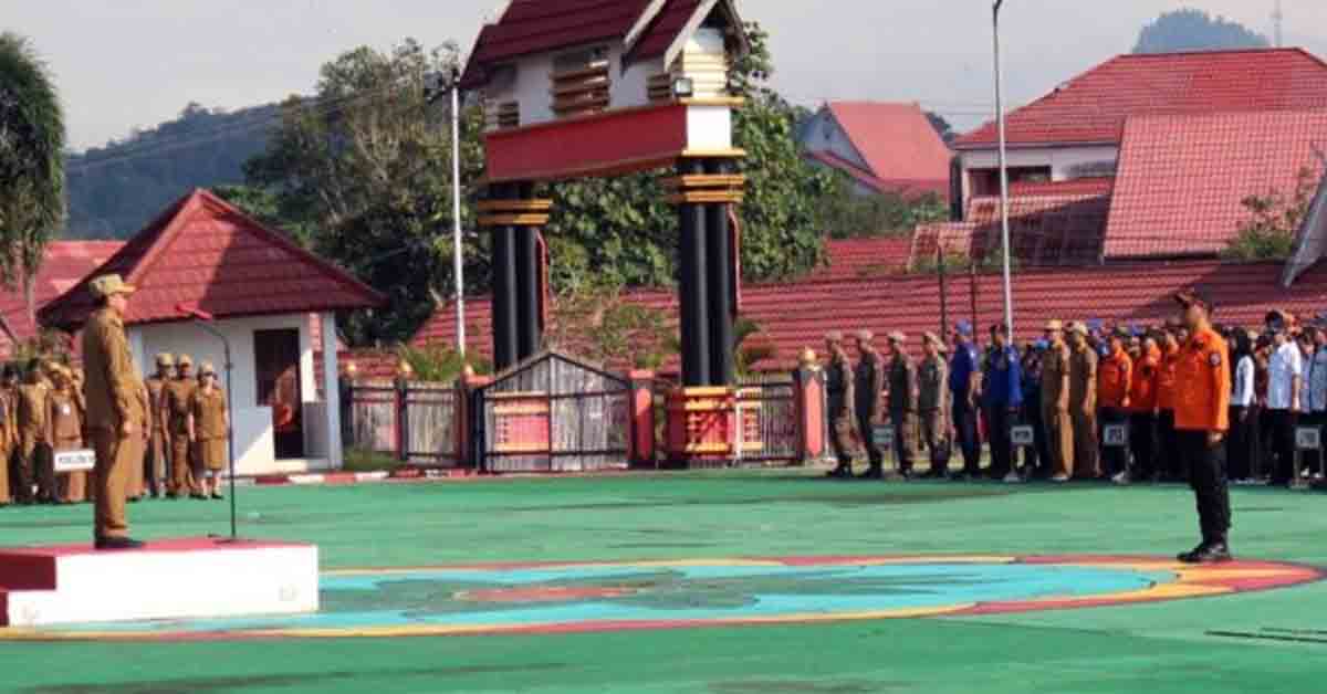 Pj Bupati Pimpin Apel Gabungan Lingkup Pemkab Mura