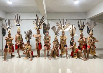 Wagub Dukung Tim Kesenian Isen Mulang Berkah Tampil di Istana Negara