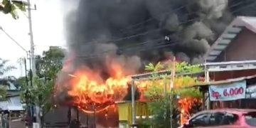 Breaking News!!   Si Jago Merah ‘Mengamuk’ di Jalan Bukit Keminting