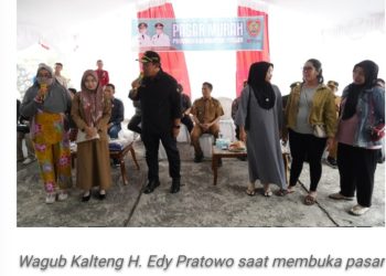 Wagub Buka Pasar Murah di Gedung Bulog Muara Teweh