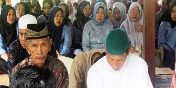 Ketua DPRD Barut hadiri haul Datu Mangkomot di Benangin I