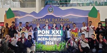 Tarian dan Selendang Sambut Kedatangan Kontingen PON Kalteng