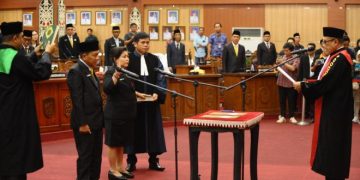 Subandi dan Nenie Resmi Menjabat Pimpinan DPRD Palangka Raya