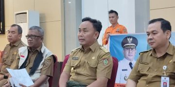 Gubernur Lepas Penyaluran Bantuan Korban Bencana Banjir Murung Raya