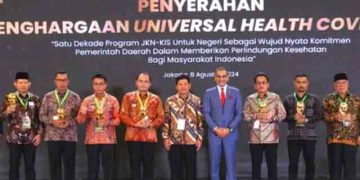 Pj Bupati Mura Hermon Terima Penghargaan dari Wapres