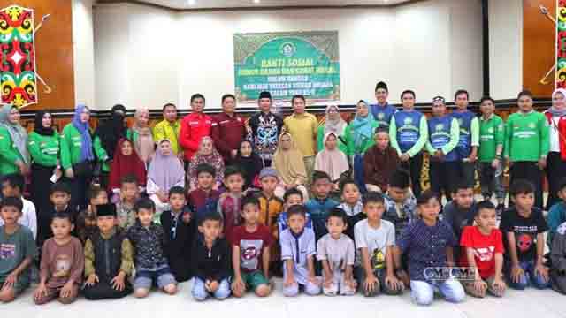 Asisten I Pemkesra Mura Buka Baksos Donor Darah dan Sunatan Massal