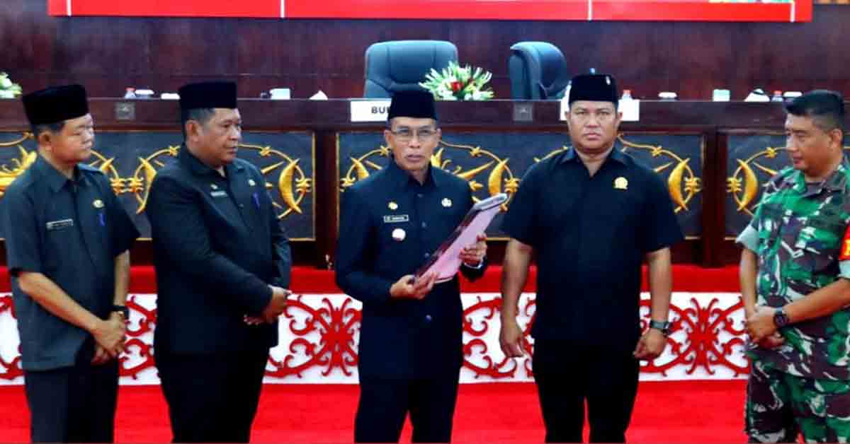 Pemkab Mura Serahkan RAPBD TA 2025