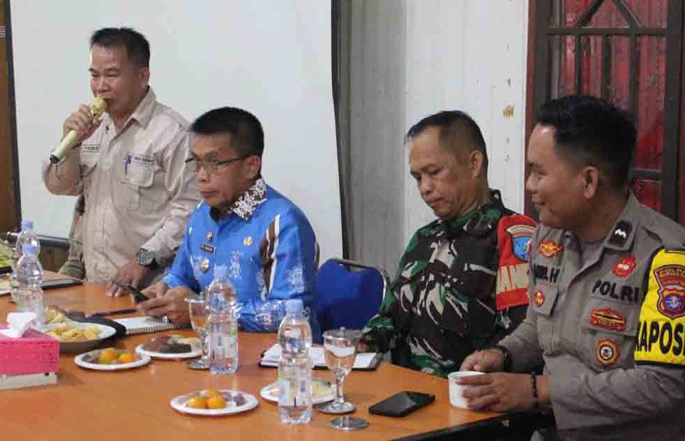 Pj Bupati Mura Monitoring Desk Pilkada 2024 di Kecamatan Sungai Babuat