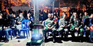 Danramil 1013-07/Murung Nonton Bersama Syukuran Peringatan HUT Ke-66 Kodam Xll/Tanjungpura