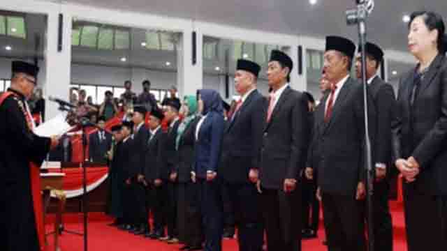 Pelantikan Anggota DPRD Kabupaten Mura