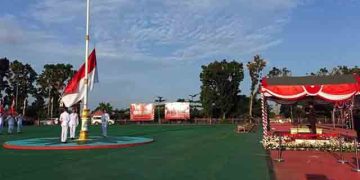 Kajari Mura Pimpin Upacara Penurunan Bendera HUT Kemerdekaan RI ke-79