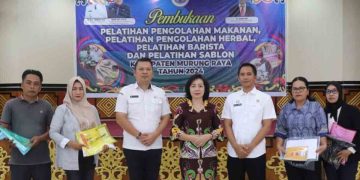 Asisten I Setda Mura Buka Acara Pelatihan Bagi Pelaku UMKM