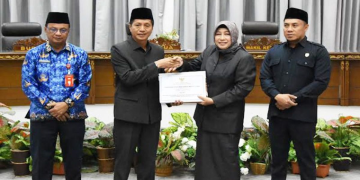 Pj Bupati Barut Sampaikan Raperda Pertanggungjawaban APBD 2023