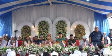 Ribuan Masyarakat Kapuas Hadiri Peringatan Isra Miraj dan Milad Armus Kapuas