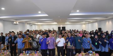 Pj Bupati Kapuas Apresiasi Seminar Parenting SIT Al-Amin